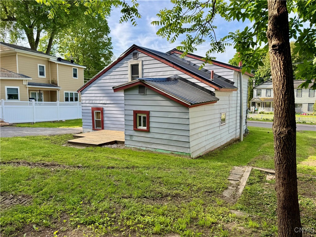 725 Emery Street, Fulton, New York image 22