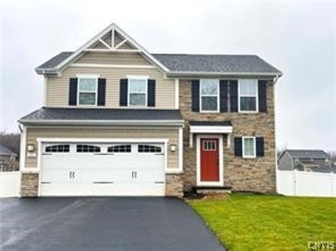 Photo of 113 Weeping Willow Way, Camillus, NY 13031 (MLS # S1661272)
