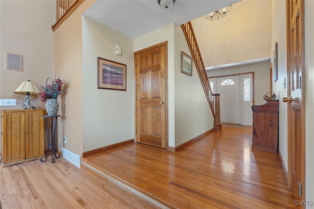 7698 Foxtail Pnes, Clay, New York image 6