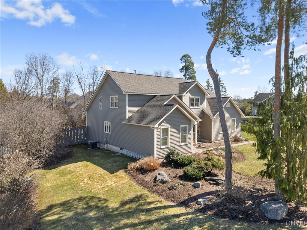 7698 Foxtail Pnes, Clay, New York image 3