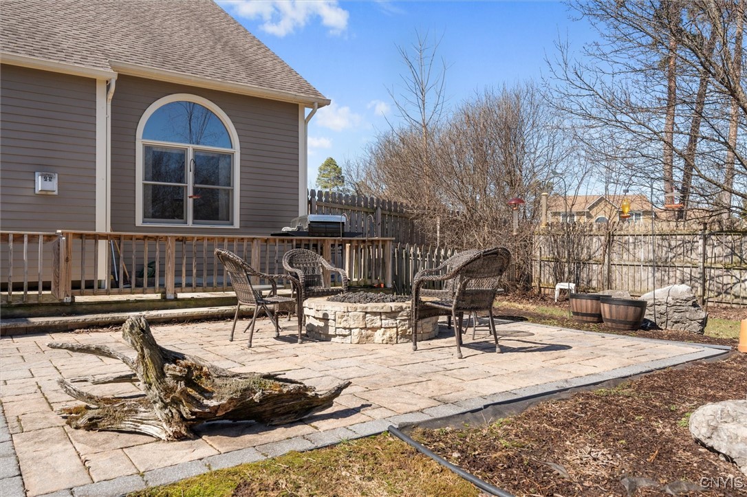 7698 Foxtail Pnes, Clay, New York image 32