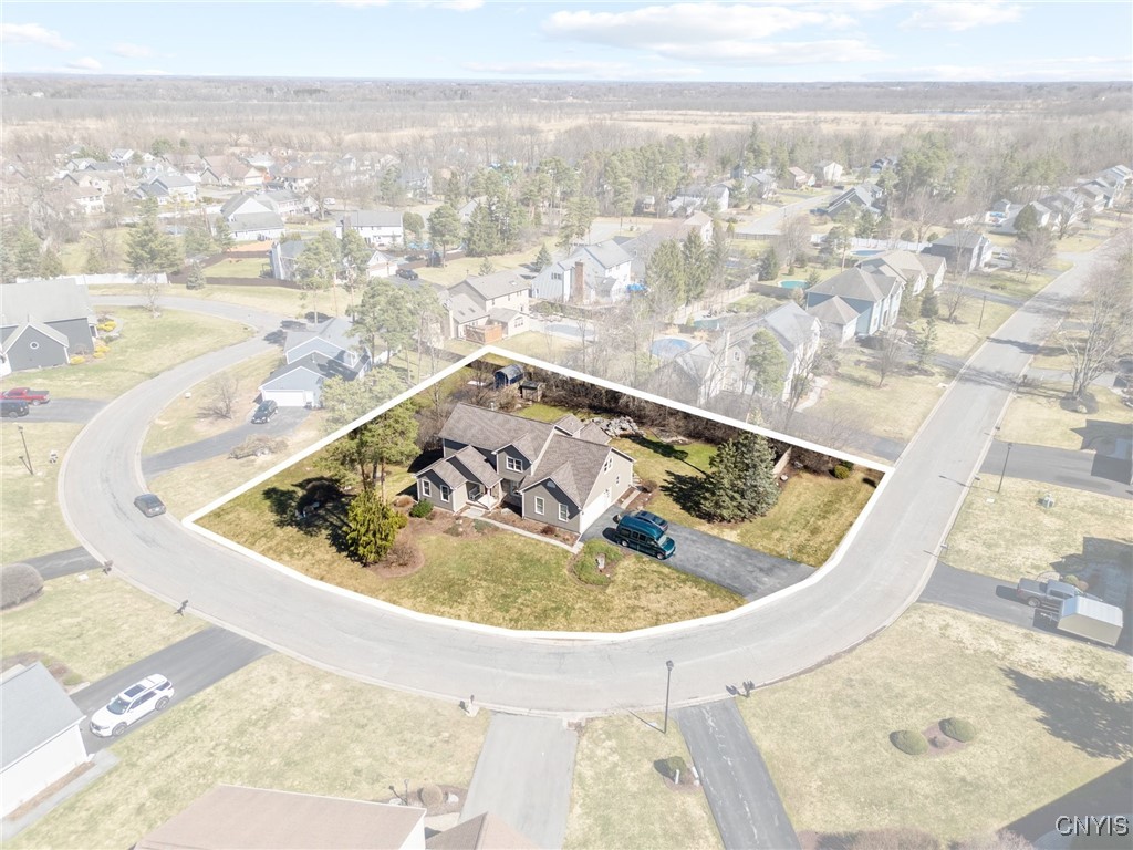 7698 Foxtail Pnes, Clay, New York image 4
