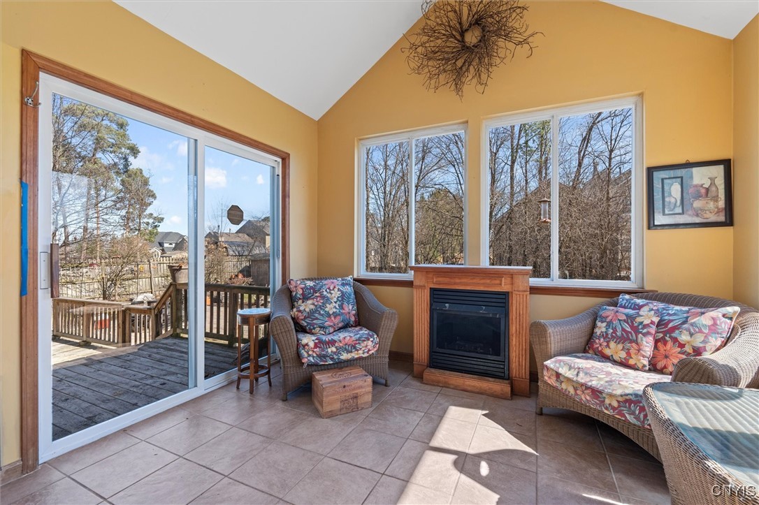 7698 Foxtail Pnes, Clay, New York image 14