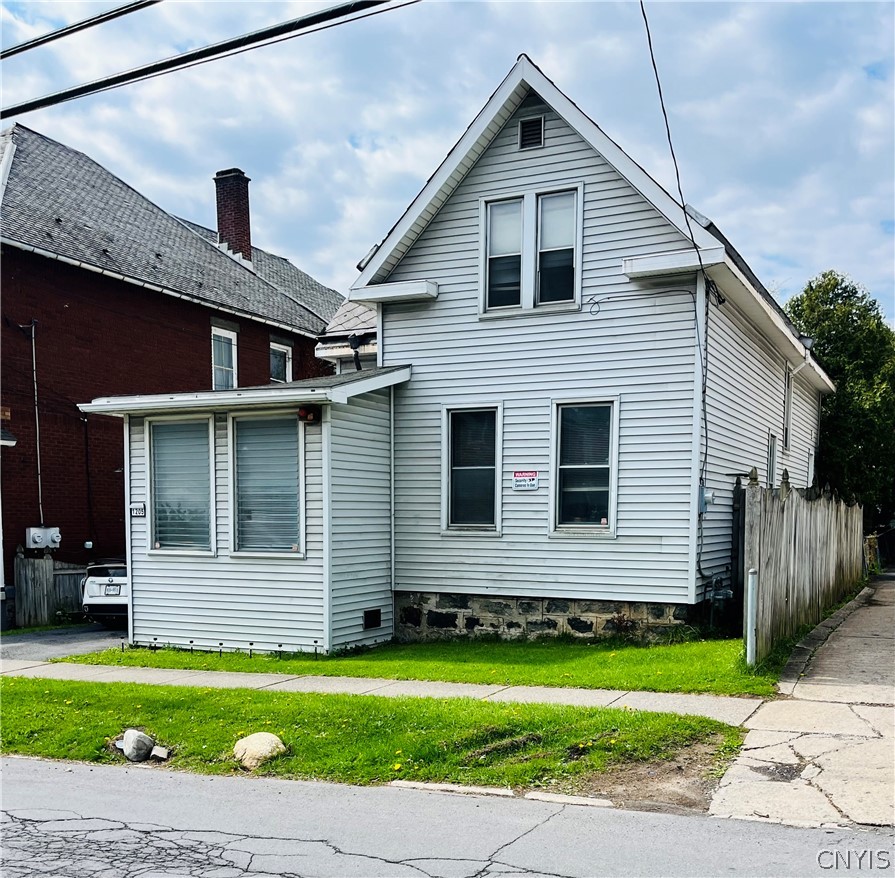 1205 Noyes Street