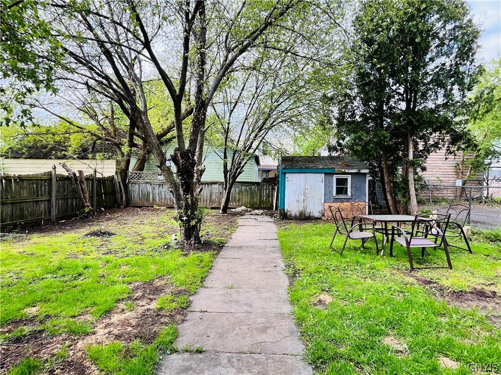 1205 Noyes Street