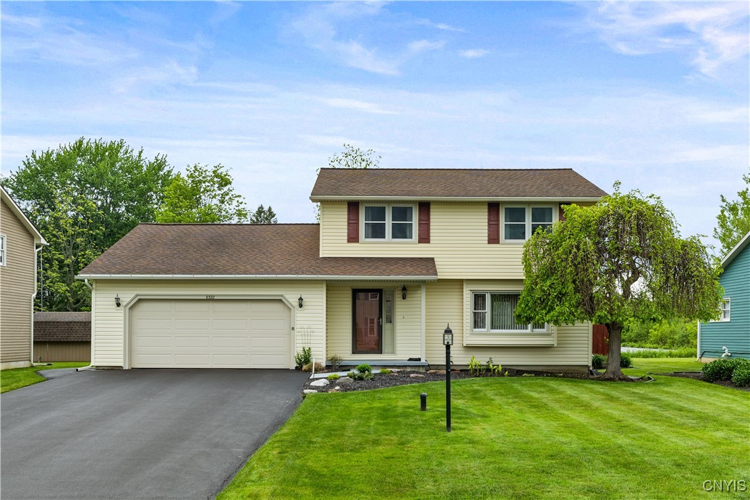 8322 Parker House Path, Cicero, New York image 2