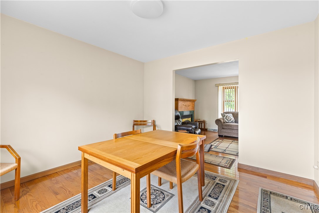 8322 Parker House Path, Cicero, New York image 16