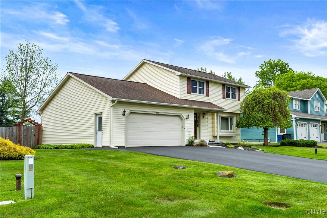 8322 Parker House Path, Cicero, New York image 3