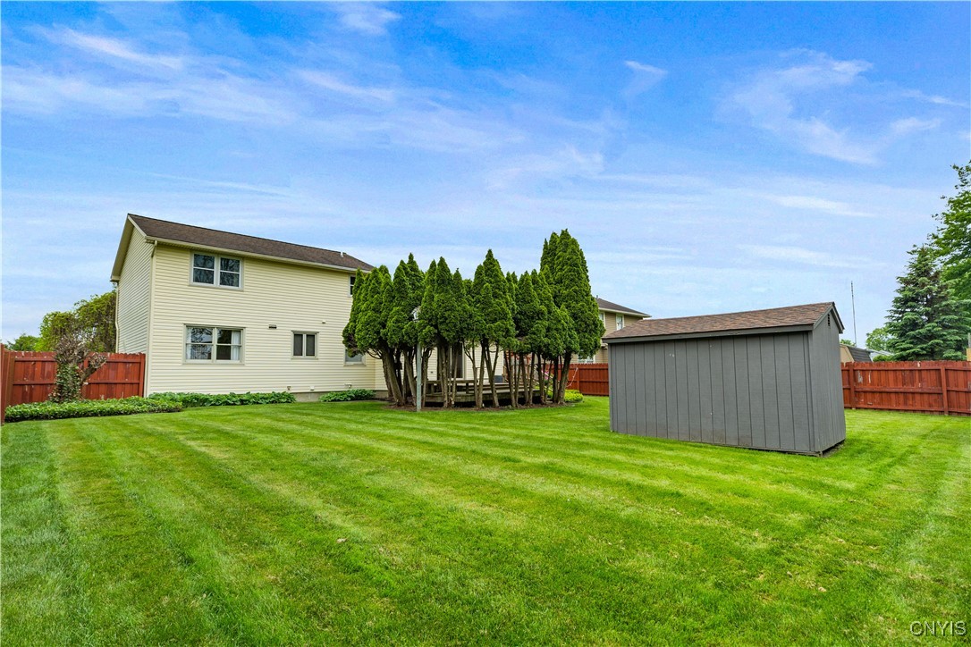 8322 Parker House Path, Cicero, New York image 33