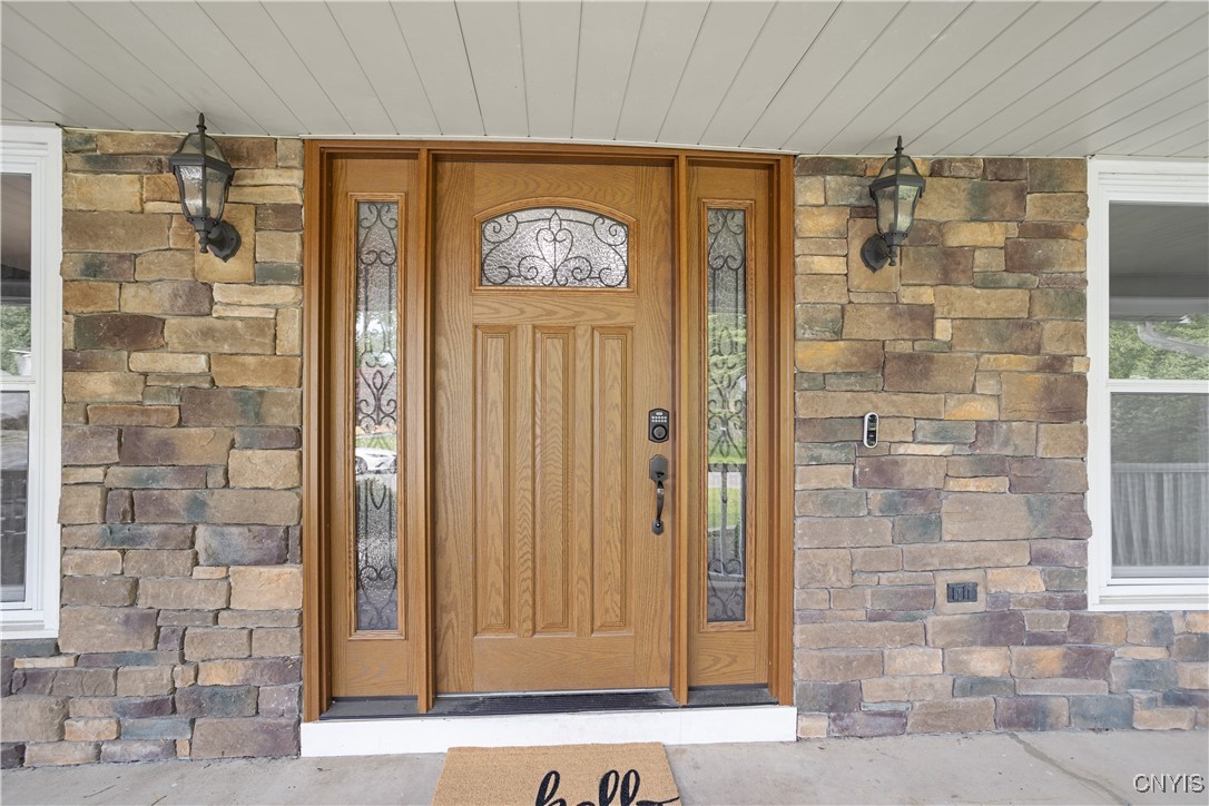 7991 Nutmeg Lane, Clay, New York image 4
