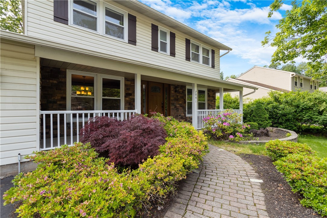 7991 Nutmeg Lane, Clay, New York image 2