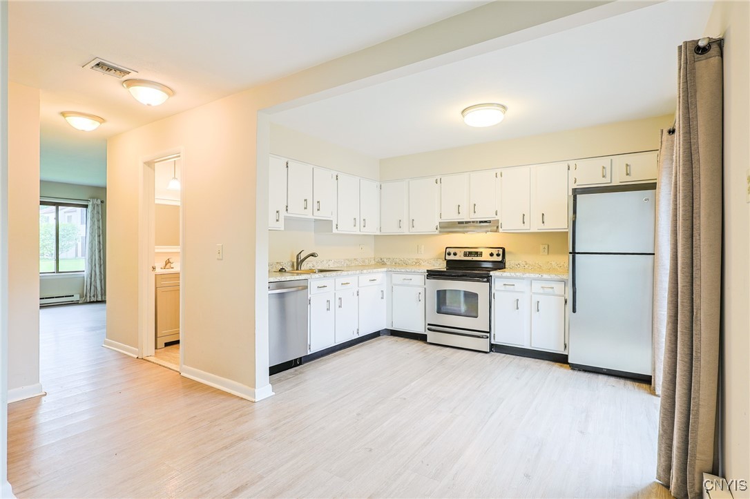 501 Barnstable Court, Camillus, New York image 10
