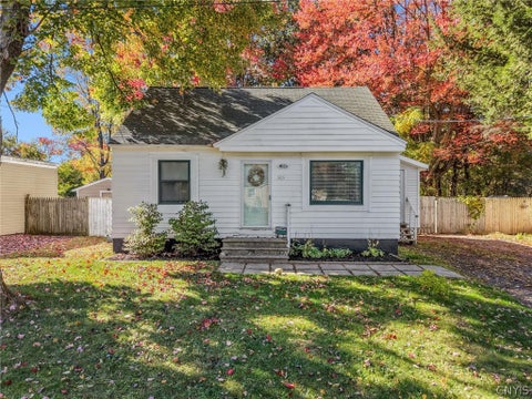 Tiny photo for 305 Richardson Drive, Clay, NY 13212 (MLS # S1724125)