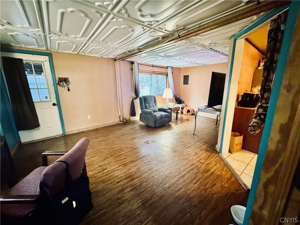 7622 Van Buren Road
