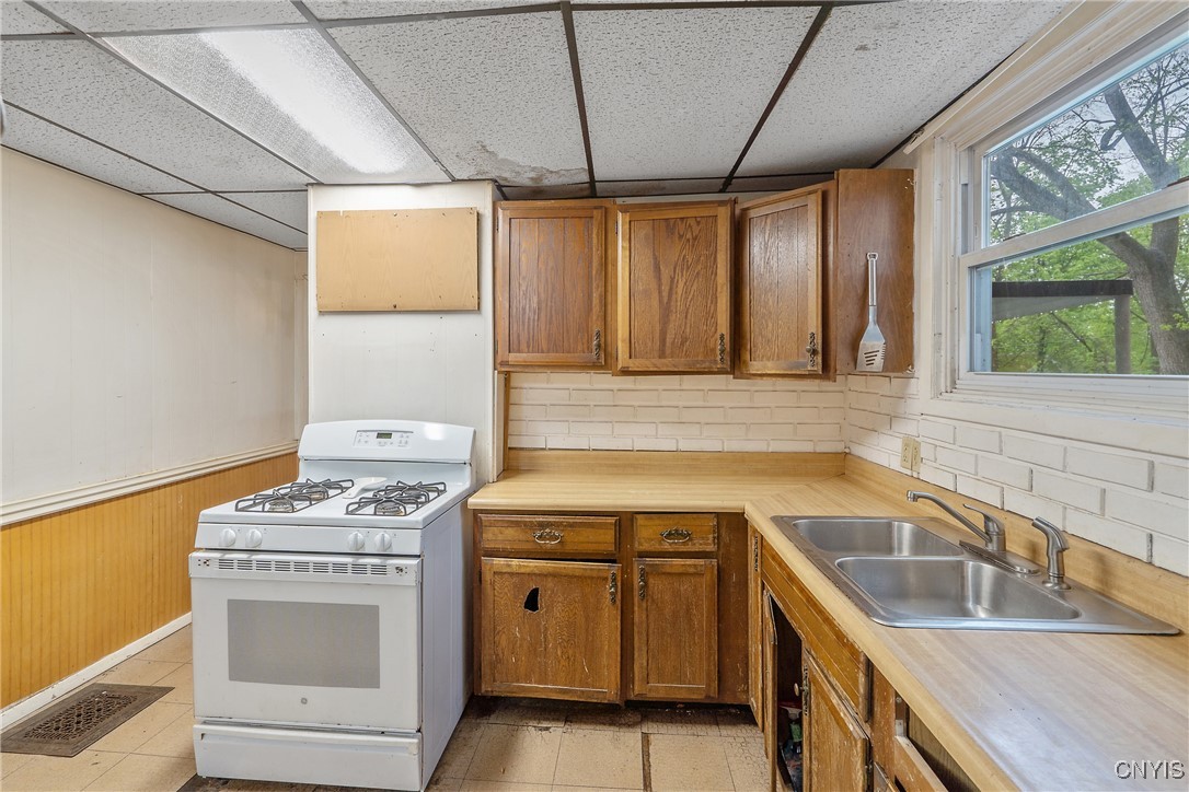 106 Barnes Avenue, Syracuse, New York image 20