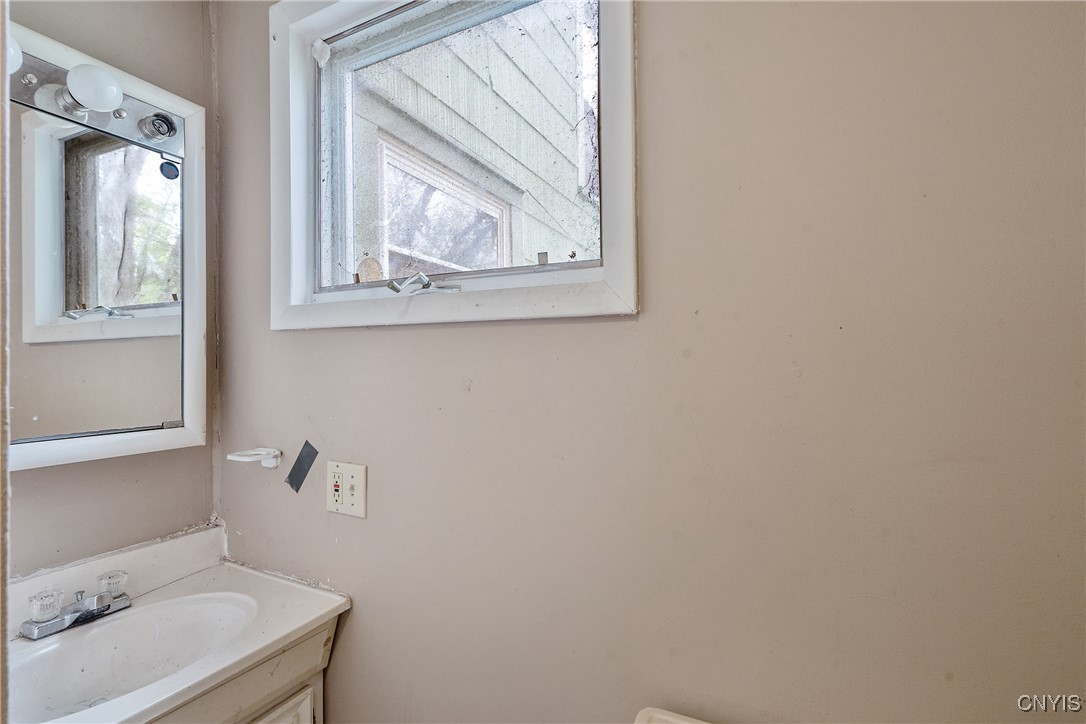 106 Barnes Avenue, Syracuse, New York image 11