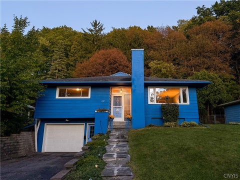 Photo of 721 Crawford Avenue, Syracuse, NY 13224 (MLS # S1718216)