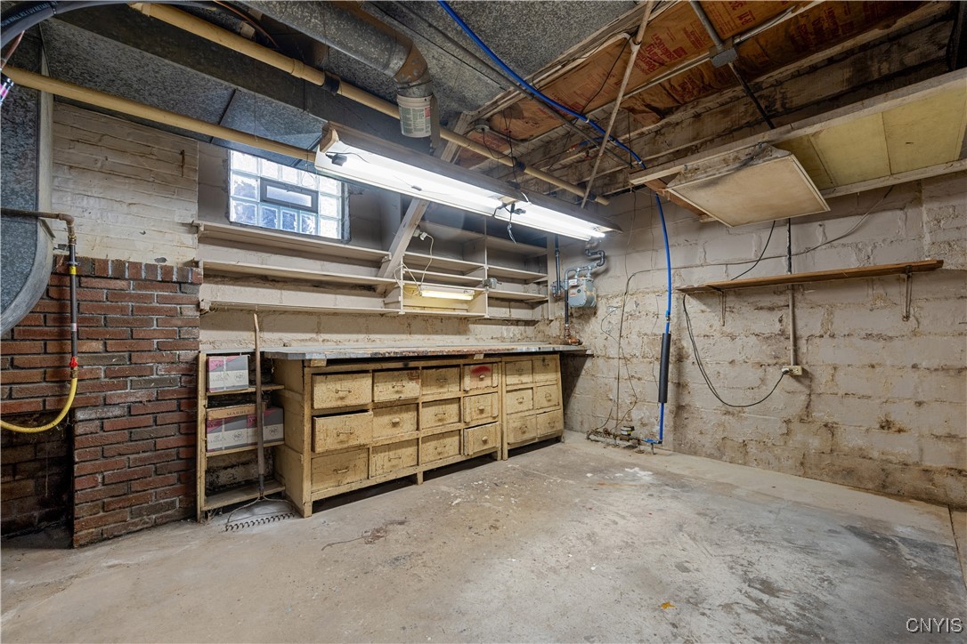 134 Clifton Place, Syracuse, New York image 38