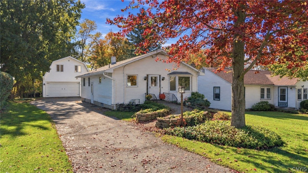 129 Kendall Drive W