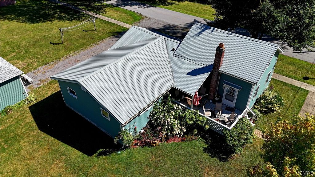 Photo of 283 W Joseph Street, Cape Vincent, NY 13618 (MLS # S1673344)