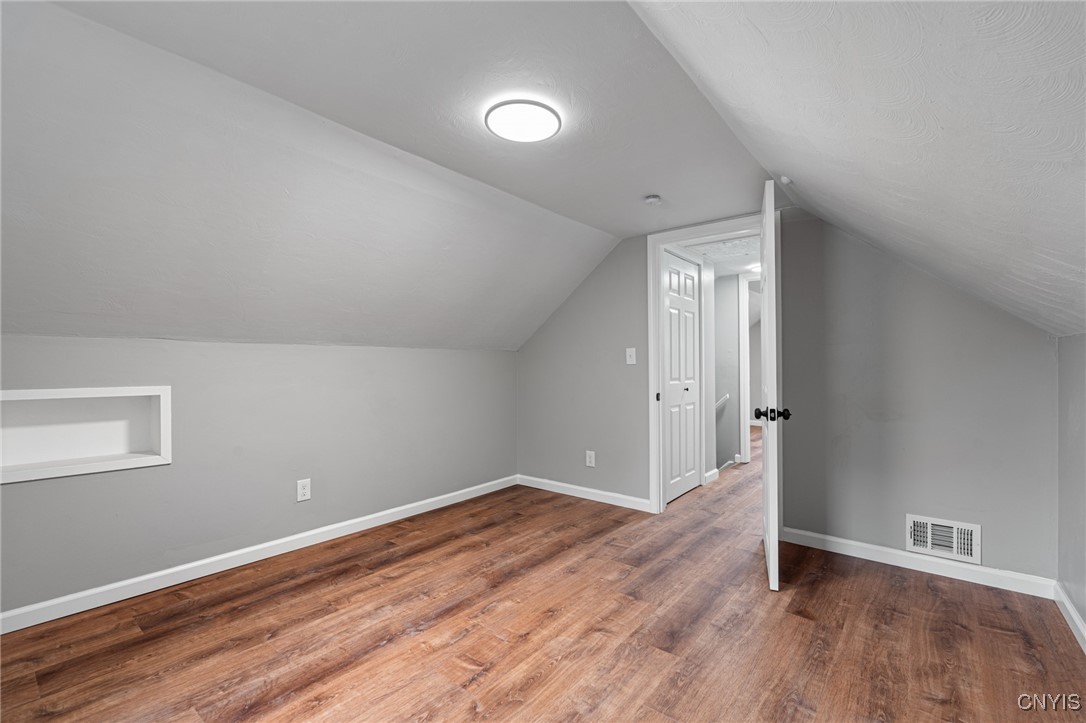 120 Van Mara Drive, Cicero, New York image 32