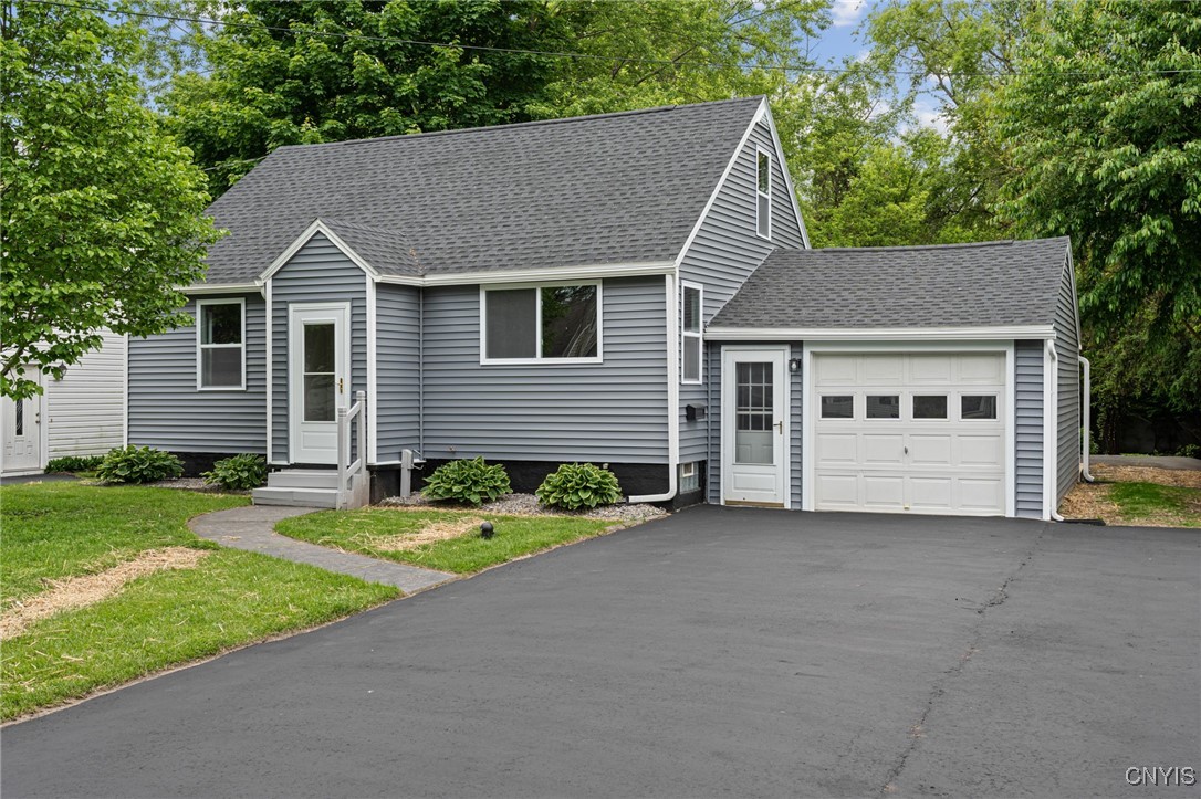 120 Van Mara Drive, Cicero, New York image 2