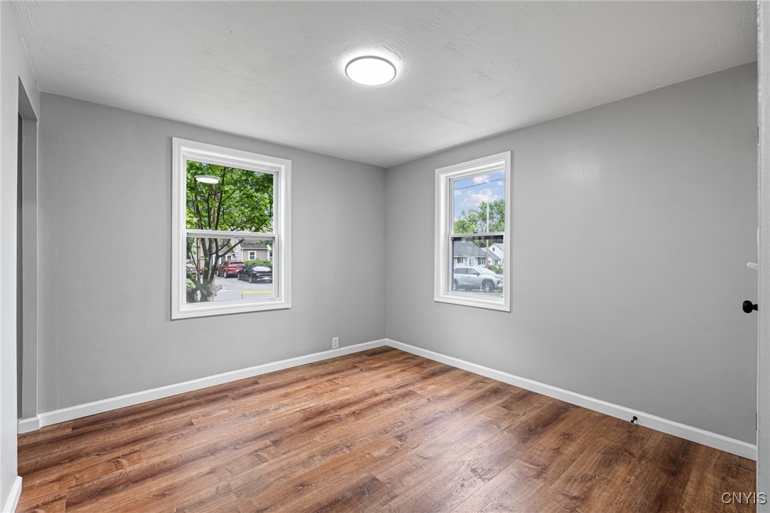 120 Van Mara Drive, Cicero, New York image 24