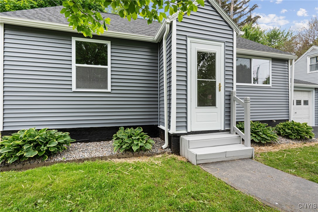 120 Van Mara Drive, Cicero, New York image 3