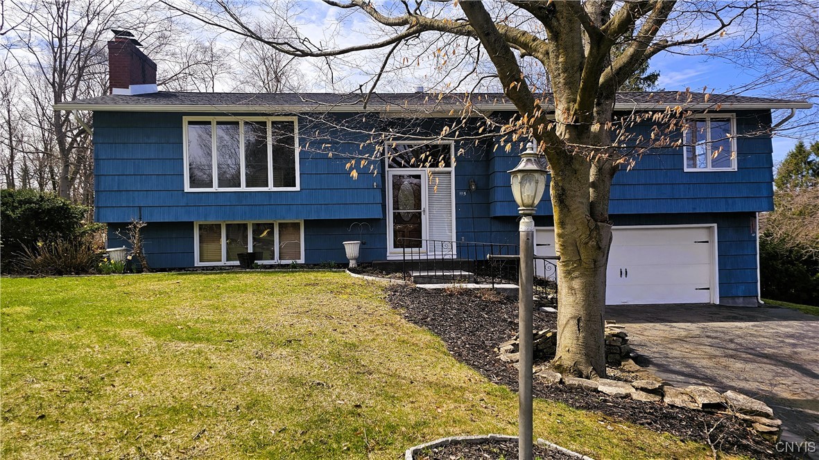 115 East Way, Camillus, New York image 1