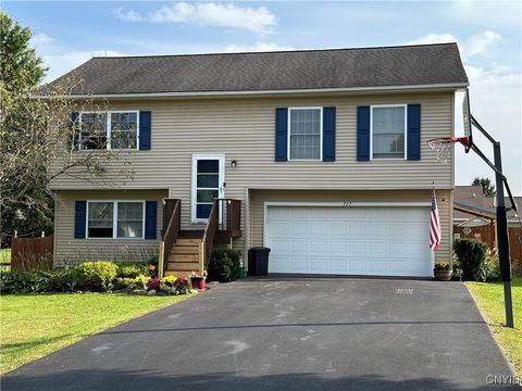 Photo of 737 Sleepy Hollow Road, Cortlandville, NY 13045 (MLS # S1651105)