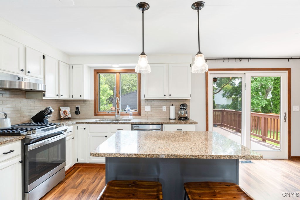 4292 Persimmon, Clay, New York image 12