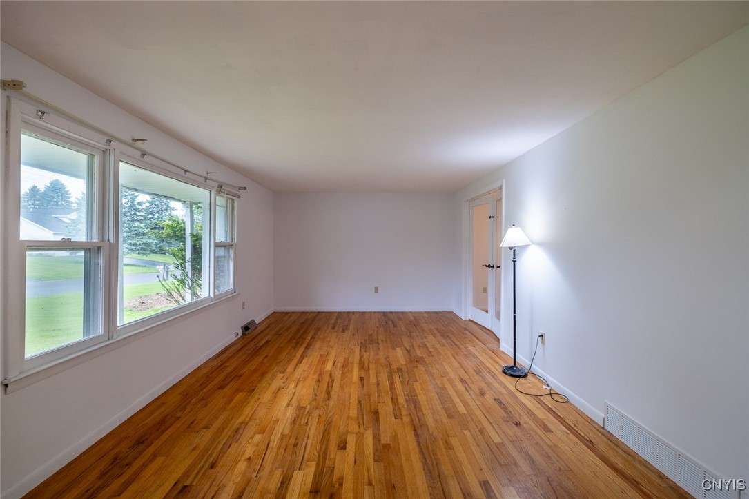 7634 Anne Terrace, Clay, New York image 16