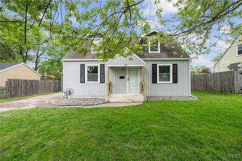 320 Leonard Street, Salina, NY 13211 - MLS#: S1605753