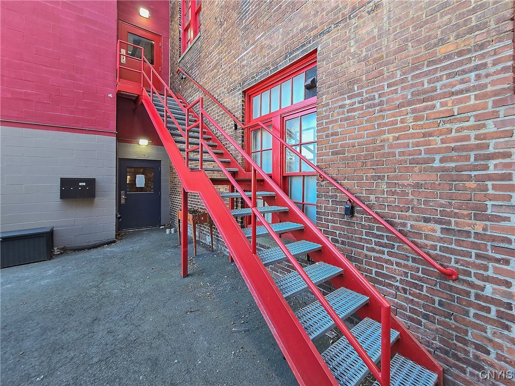 106 Montgomery Street #3, Syracuse, New York image 3
