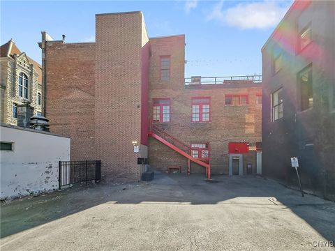 MLS: S1594877