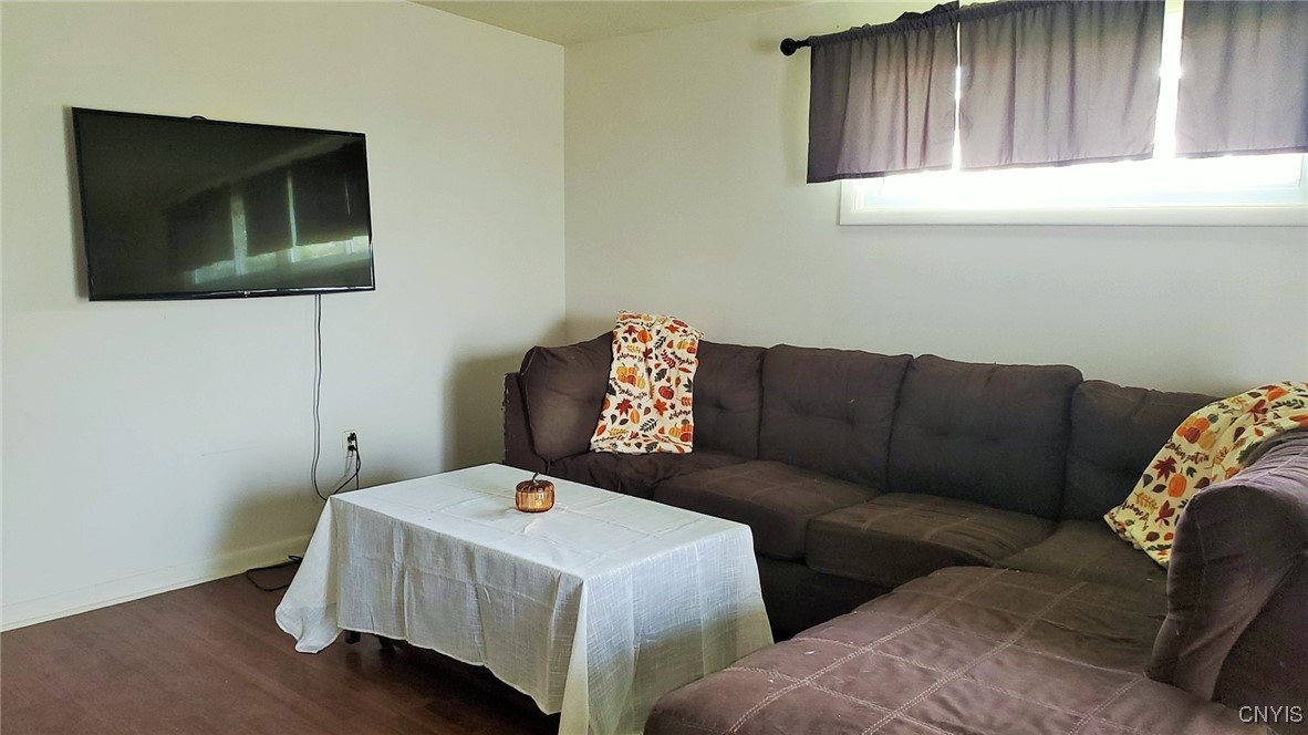 4325 Cosmos Hill Road