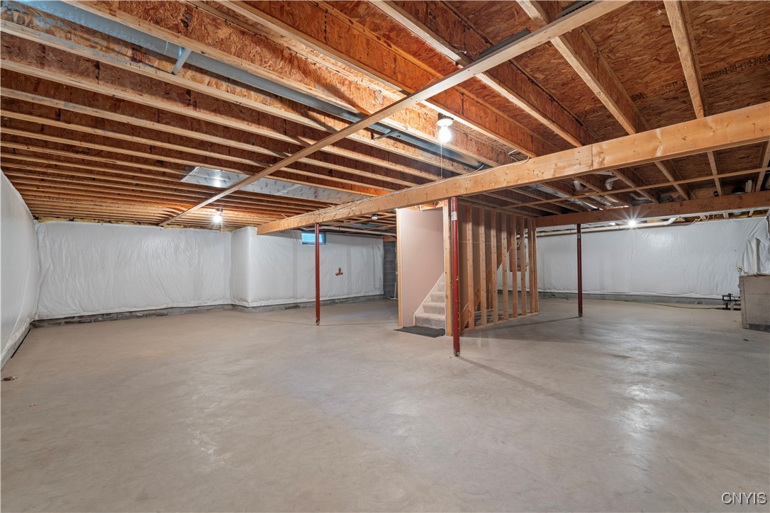 404 Timber Ridge Drive, Camillus, New York image 30