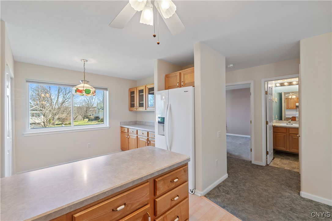 404 Timber Ridge Drive, Camillus, New York image 9