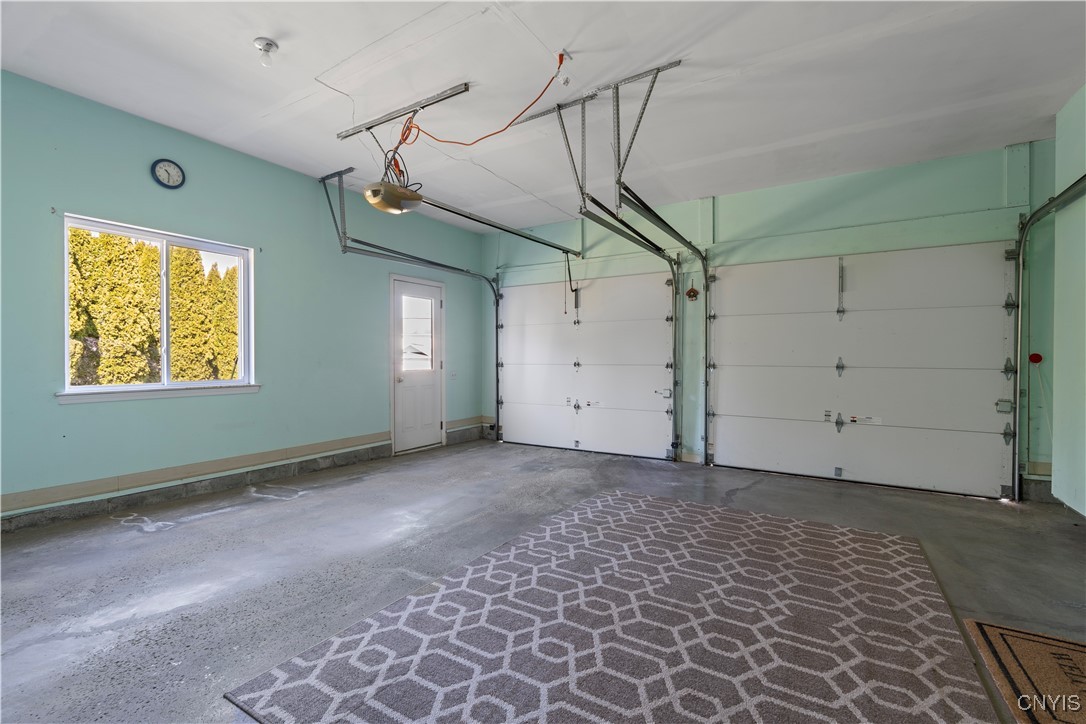 404 Timber Ridge Drive, Camillus, New York image 31