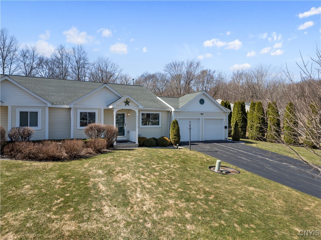 404 Timber Ridge Drive, Camillus, New York image 2