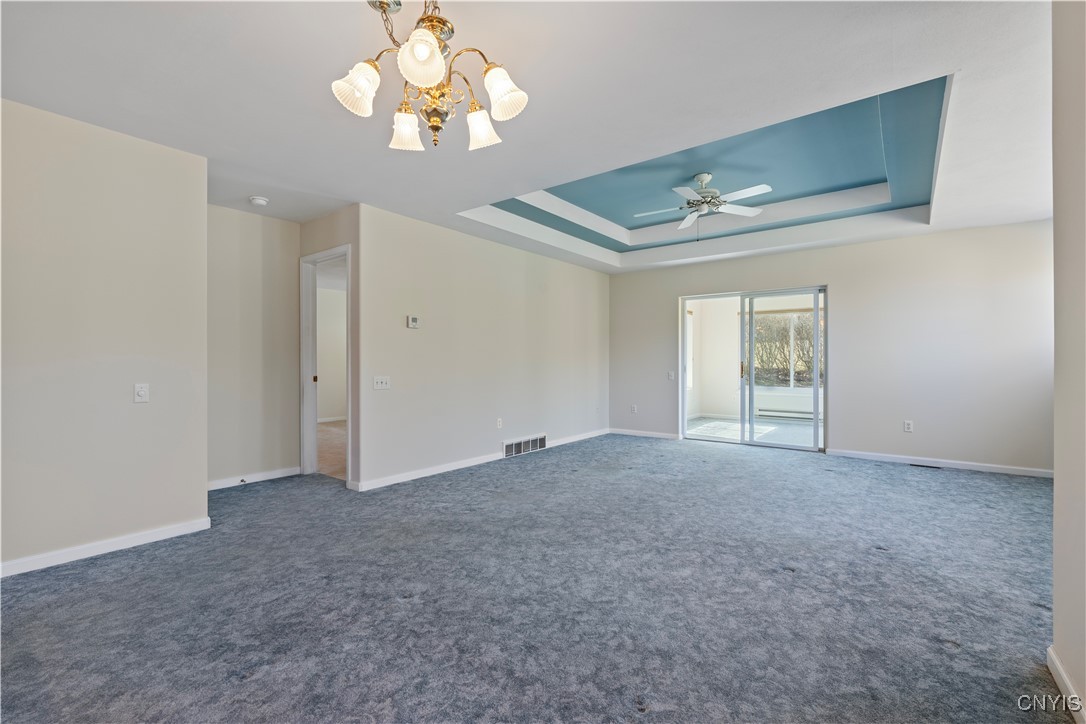 404 Timber Ridge Drive, Camillus, New York image 21