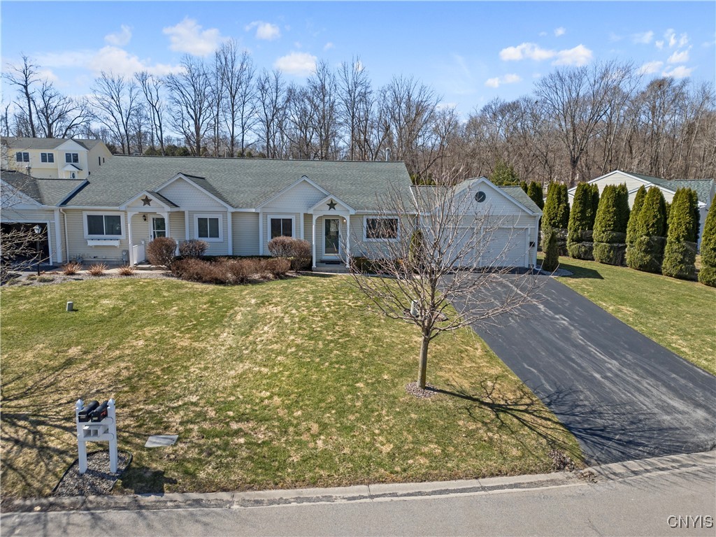 404 Timber Ridge Drive, Camillus, New York image 3
