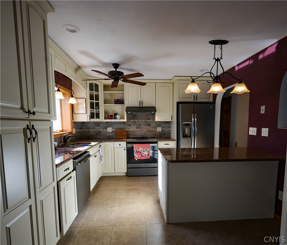 8309 Greenview Drive