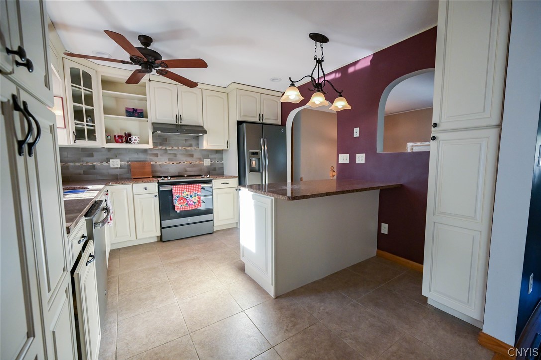 8309 Greenview Drive