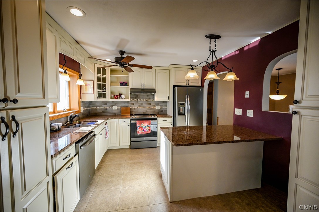 8309 Greenview Drive