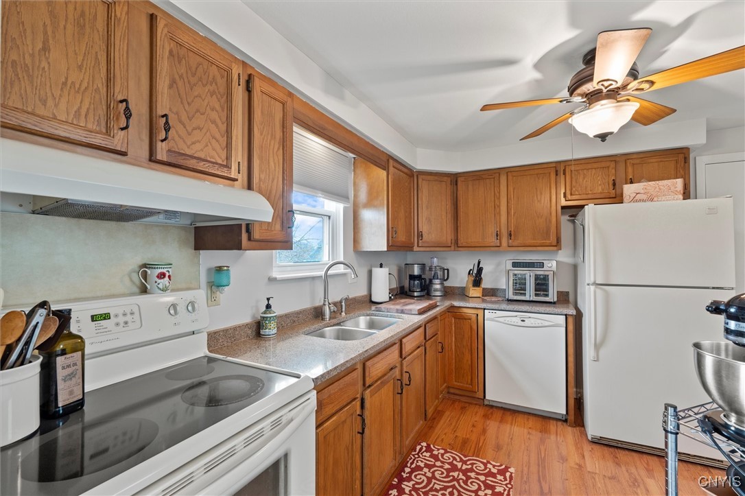 8423 Fathom Drive, Clay, New York image 12