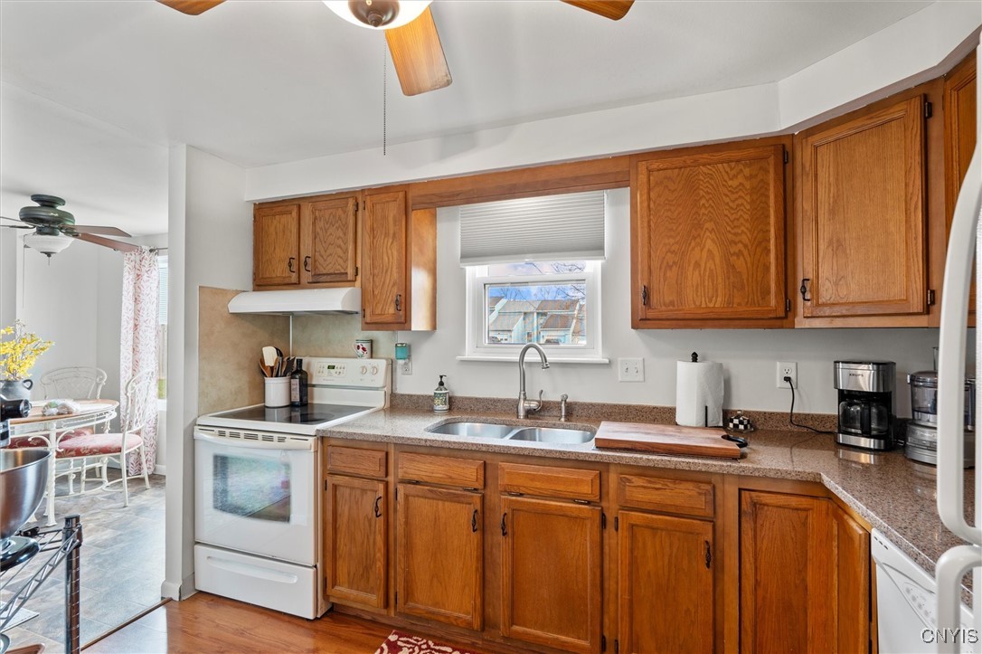 8423 Fathom Drive, Clay, New York image 13