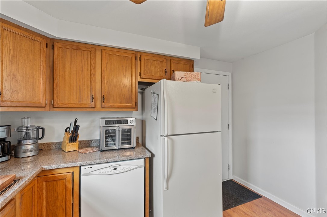 8423 Fathom Drive, Clay, New York image 15