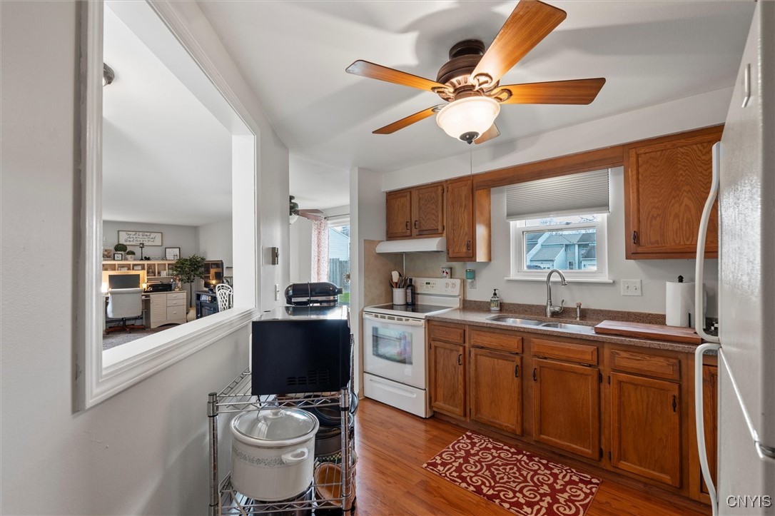 8423 Fathom Drive, Clay, New York image 14