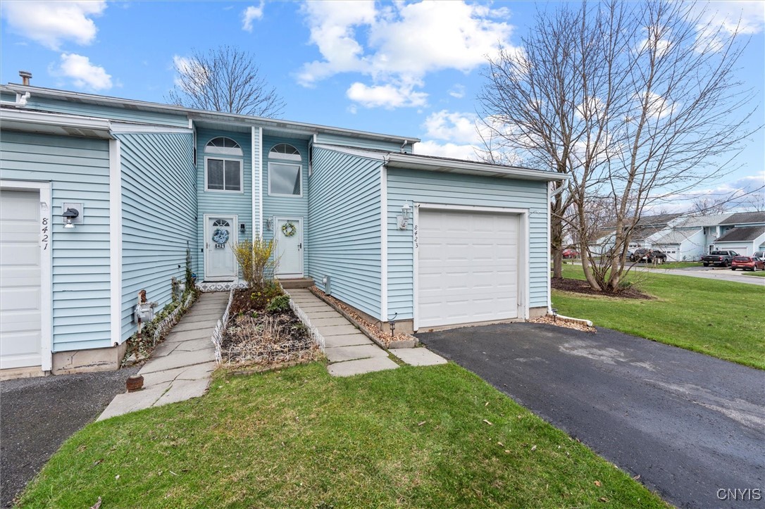 8423 Fathom Drive, Clay, New York image 2